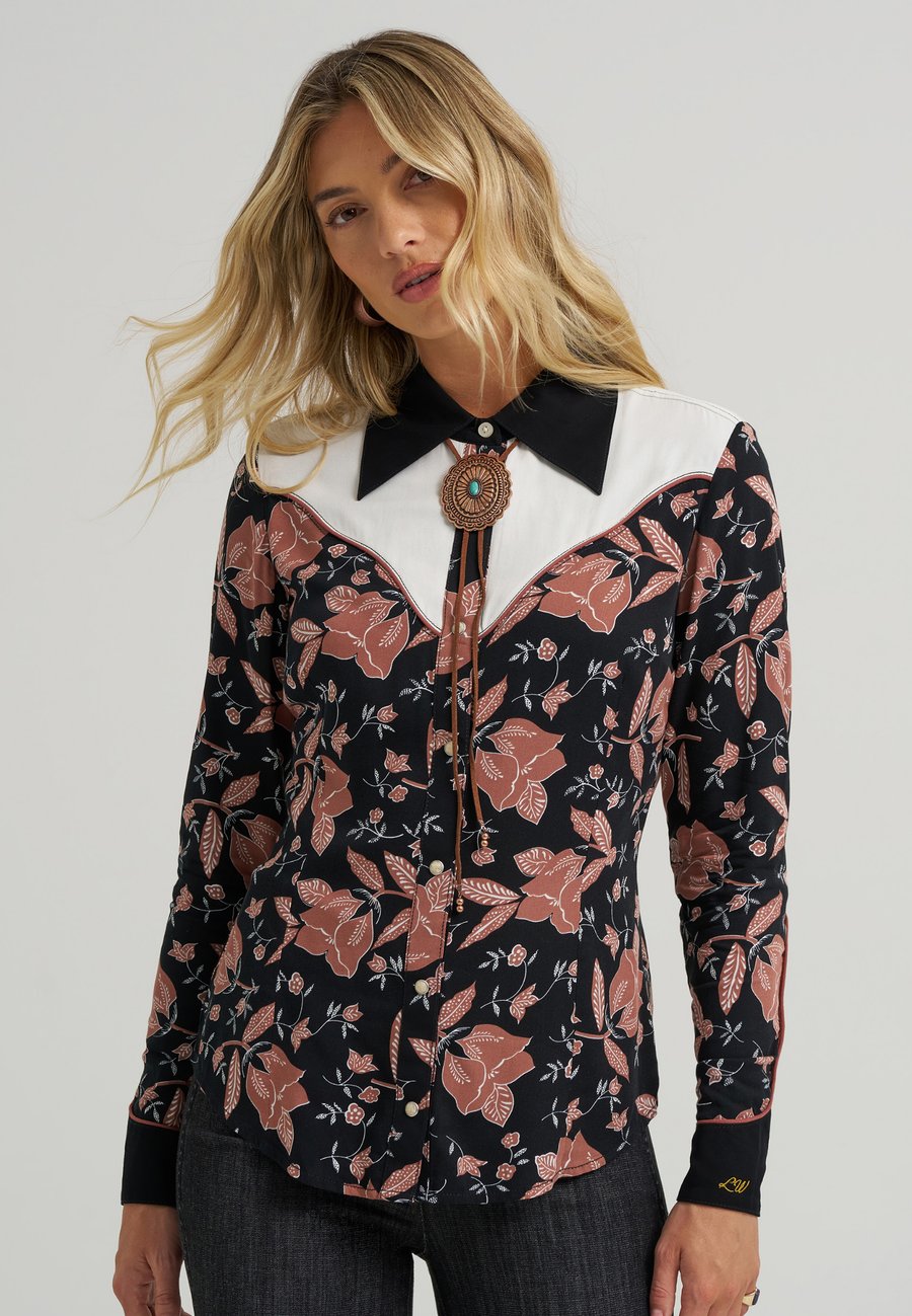 

Блуза Wrangler WRANGLER x LAINEY WILSON FLORAL WESTERN SHIRT, Black