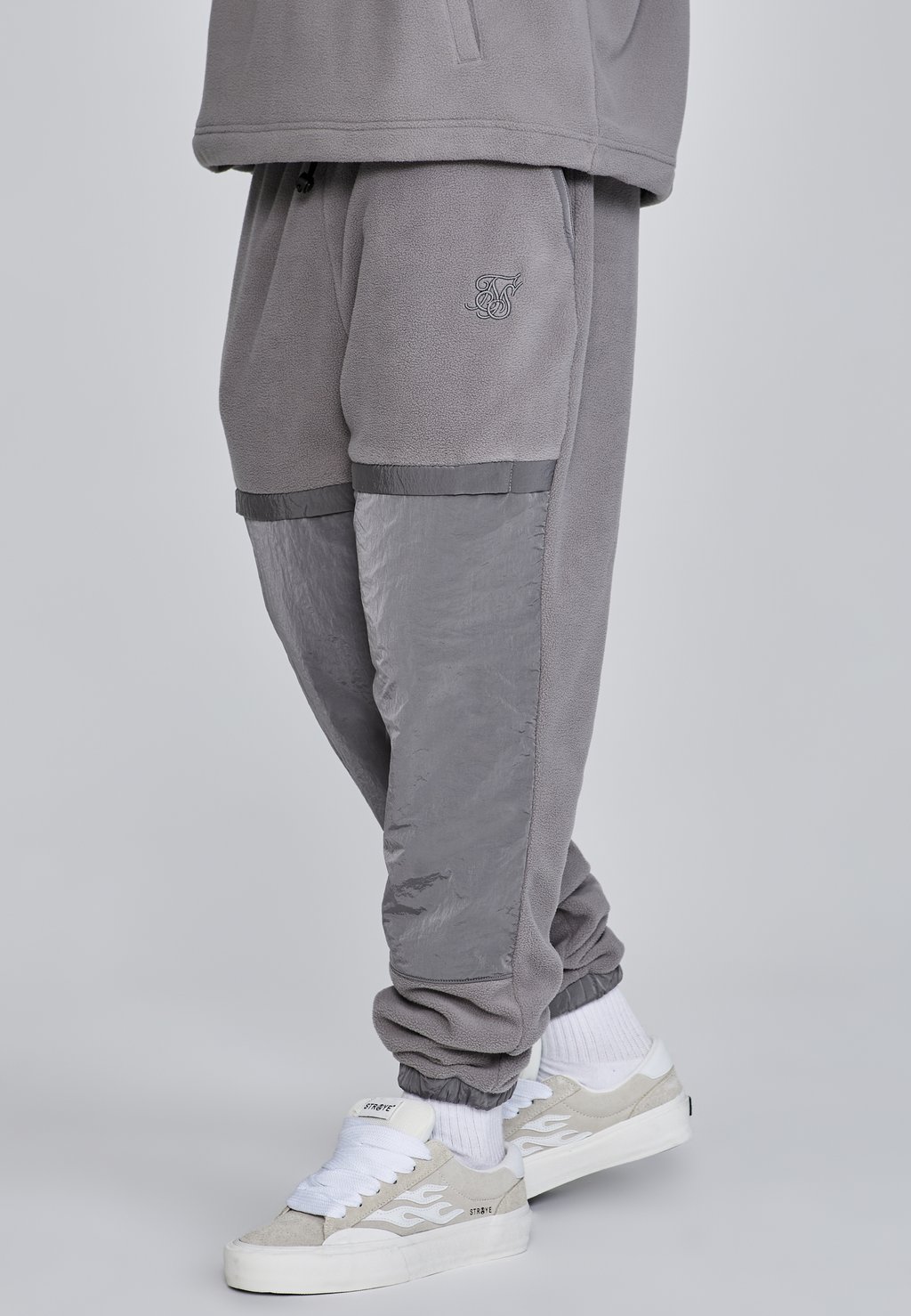 

Спортивные брюки SIKSILK, серый