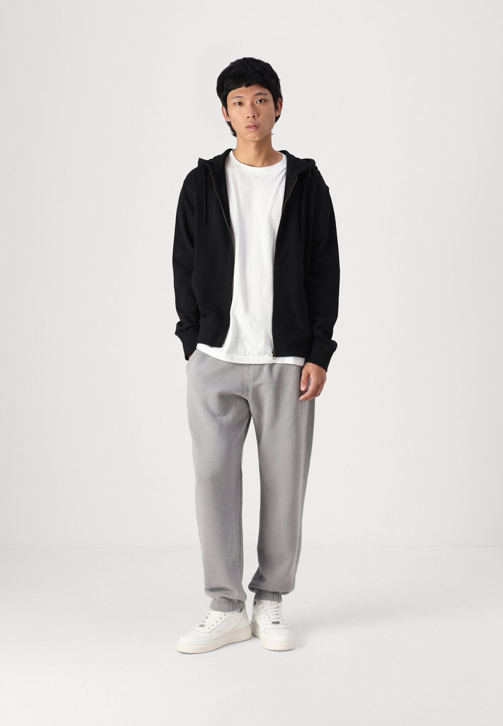 

Толстовка на молнии JJECHARGE ZIP HOOD Jack & Jones, черный