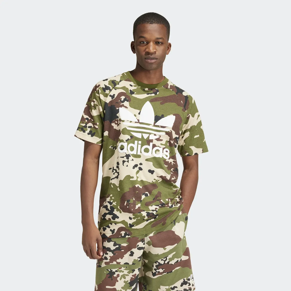 

Футболка Adidas Originals "CAMO TREFOIL T", цвет Wilpin