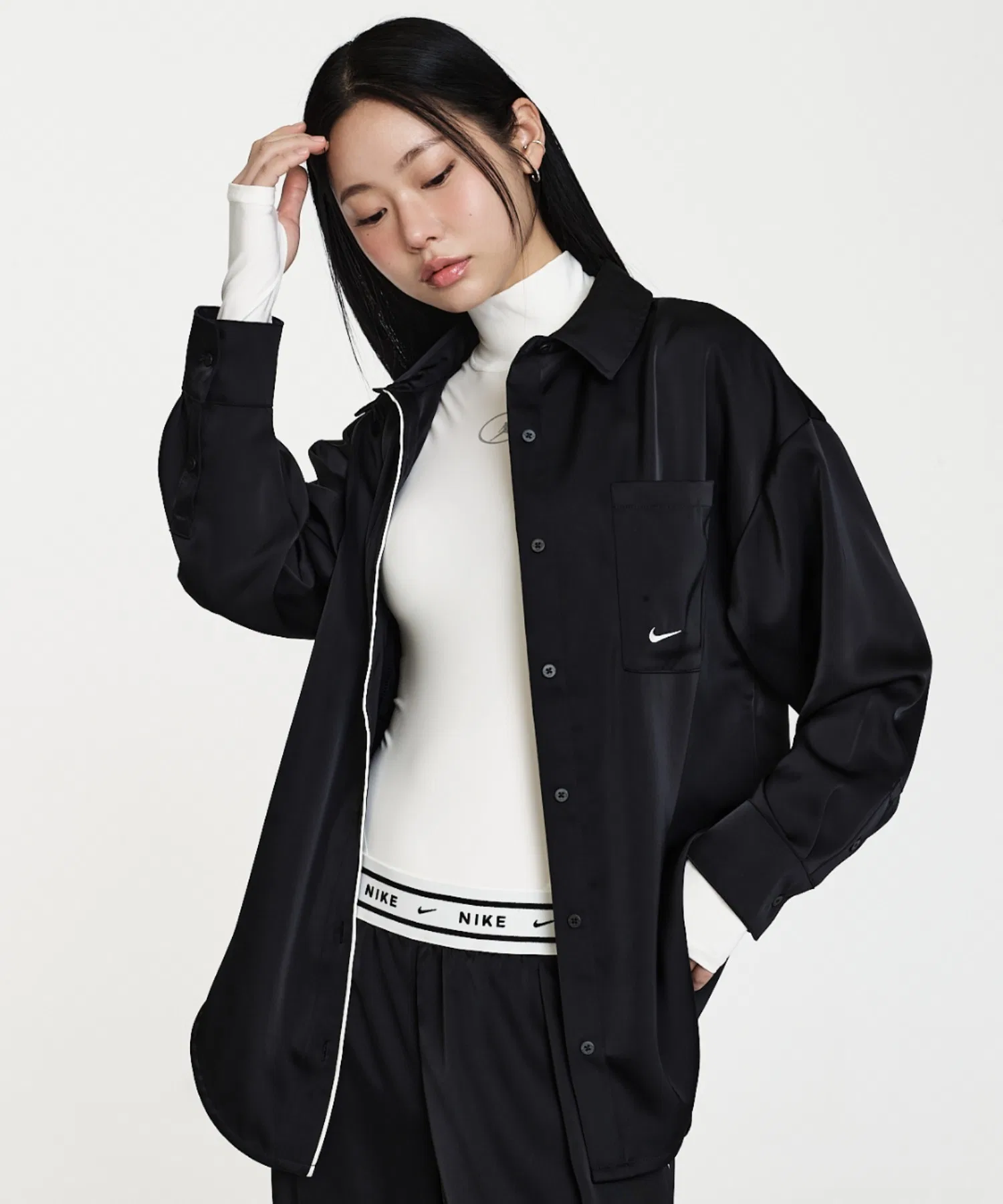 Женская рубашка Nike Sportswear Oversized Satin Long-Sleeve Top