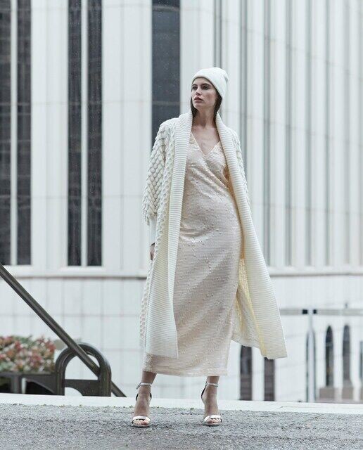 

Длинная женская куртка оверсайз от Nieves Alvarez The Extreme Collection, светло-бежевый