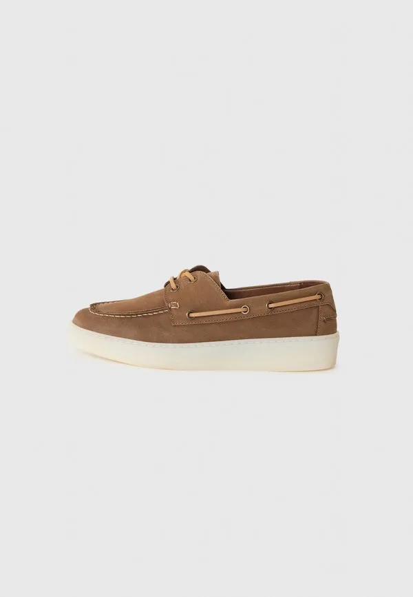 Лодочные туфли роба Guess, Brown