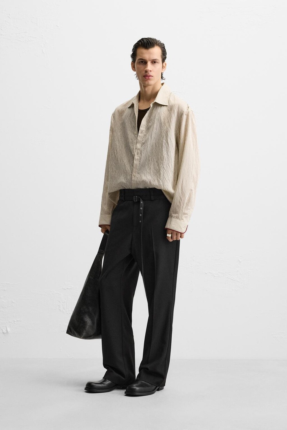 

Брюки расклешенного кроя с поясом ZARA, черный