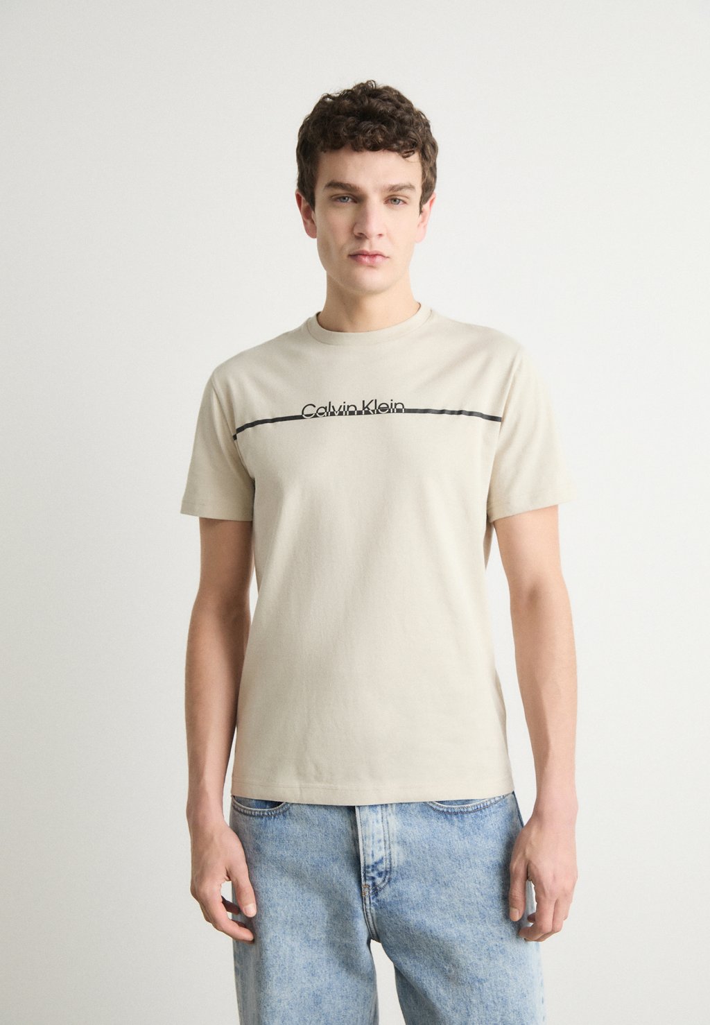 

Футболка с принтом SPLIT LINE LOGO Calvin Klein, бежевый
