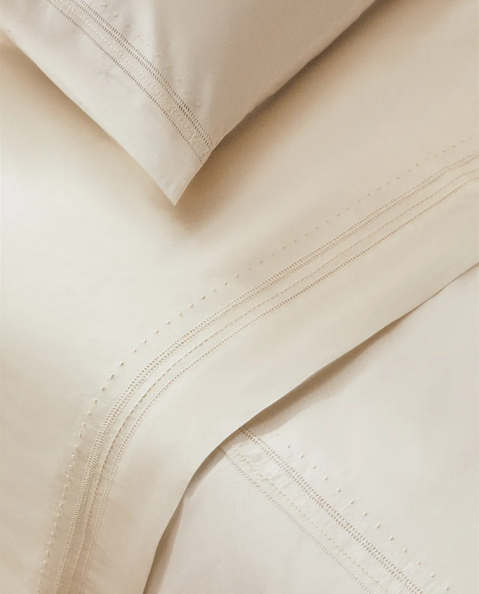 

Детская простыня с переворачивающейся деталью Zara Home, цвет Oyster White