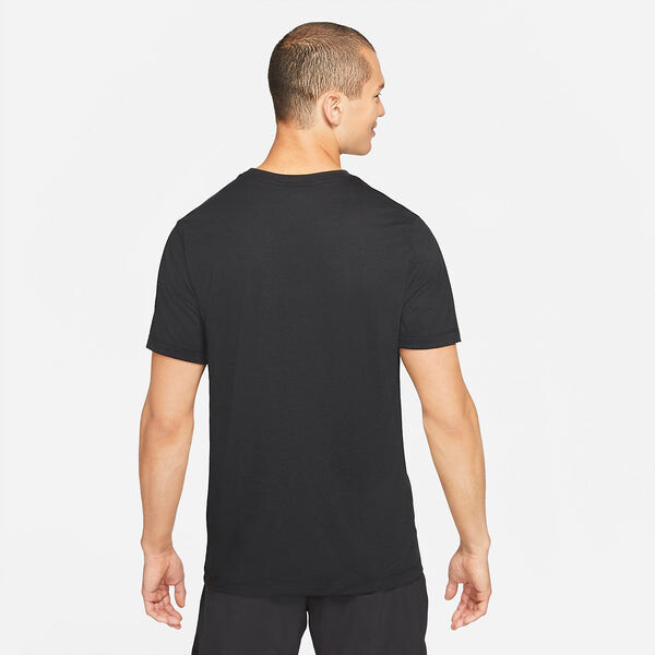 Футболка Nike Dri Fit Yoga Graphic 'Black', черный — фото 3