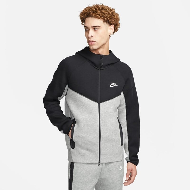 

Мужская толстовка с капюшоном из технического флиса Windrunner Nike, черный