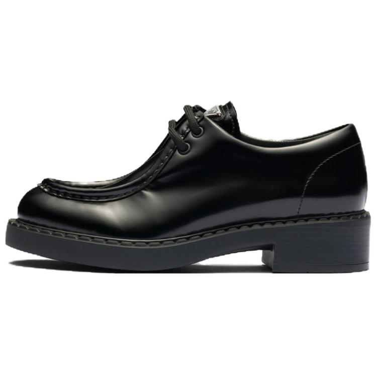 Женские замшевые шнурованные туфли 'Black' PRADA