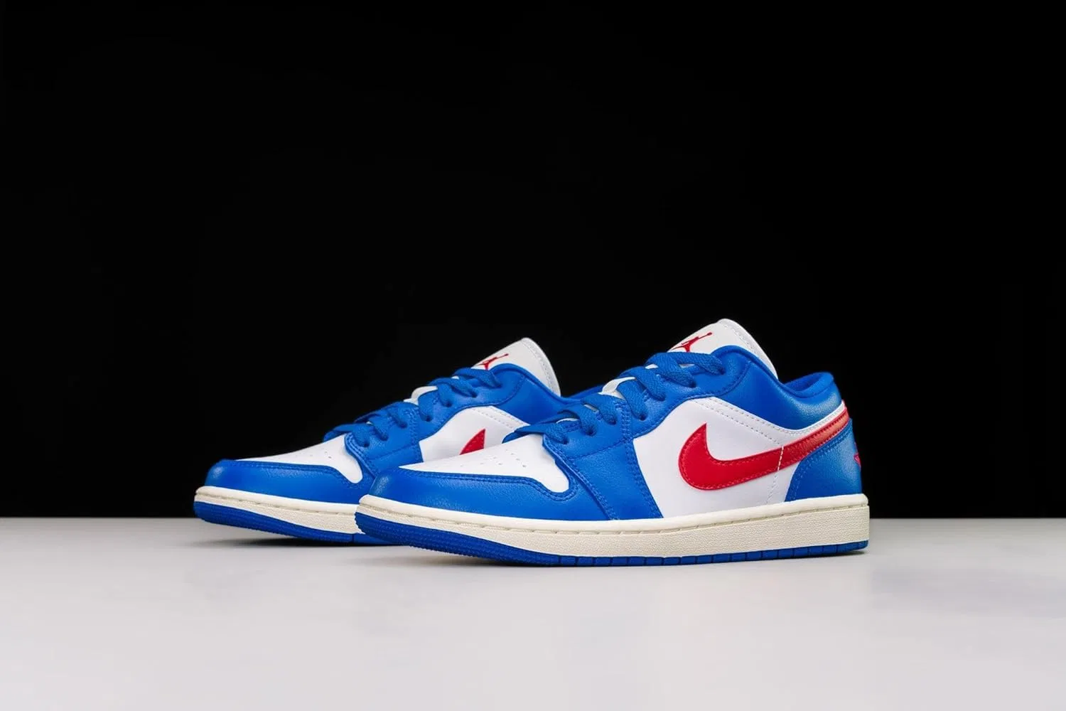 Nike Мужские кроссовки Jordan Air 1 Low, Sport Blue Gym Red White Sail — фото 3