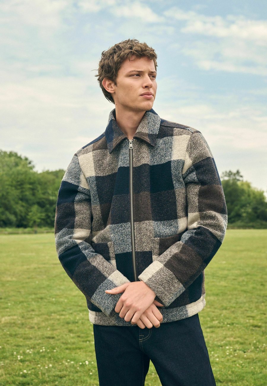 

Куртка Next REGULAR FIT- BORG, Brown Navy/Blue