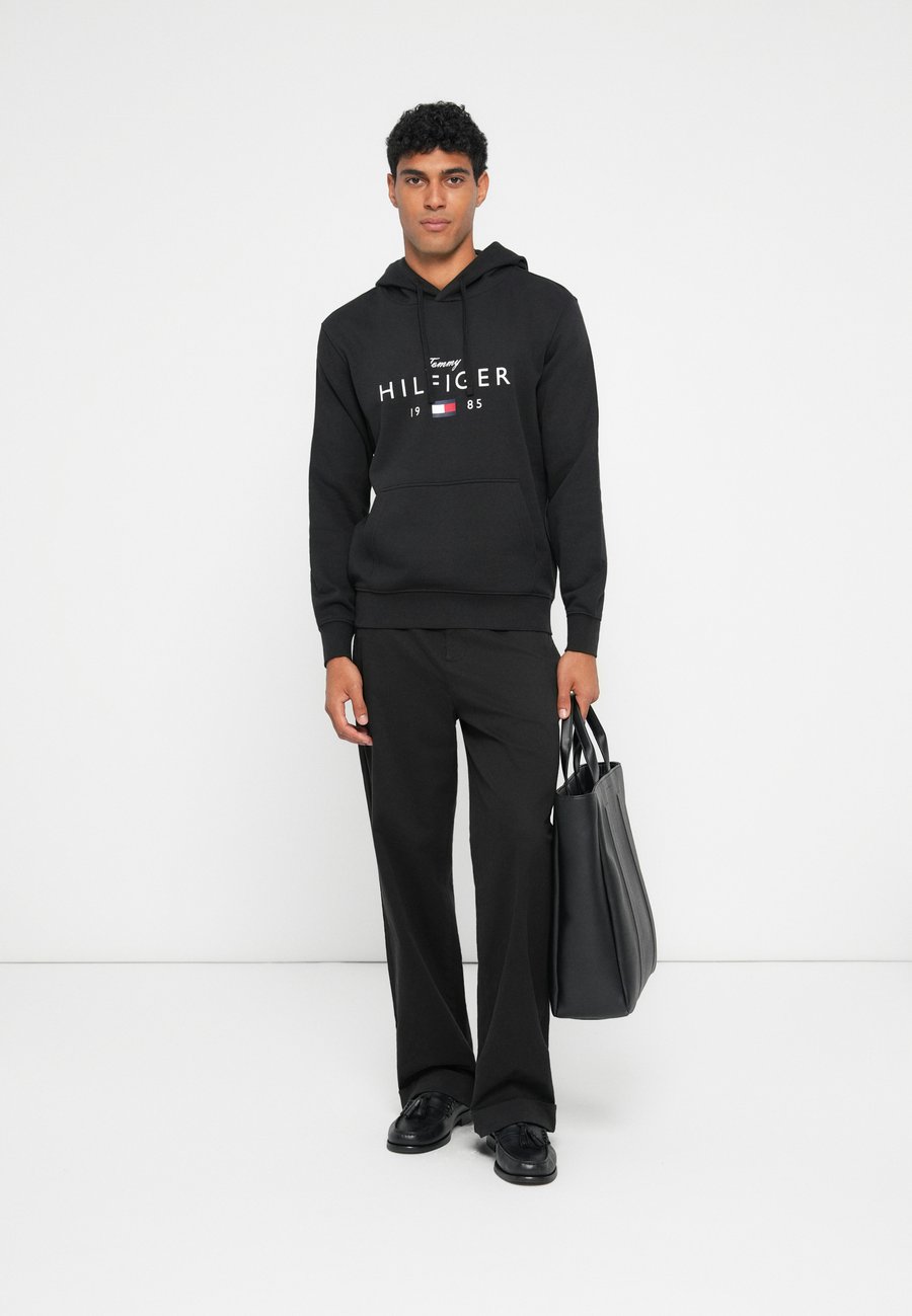 Худи Tommy Hilfiger BRAND LOVE BIG HOODIE, Black — фото 2
