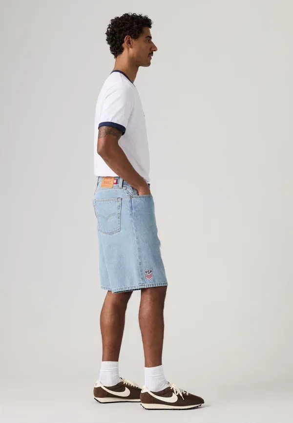 Джинсовые шорты Levi'S, модель 478 baggy, цвет деним — фото 4
