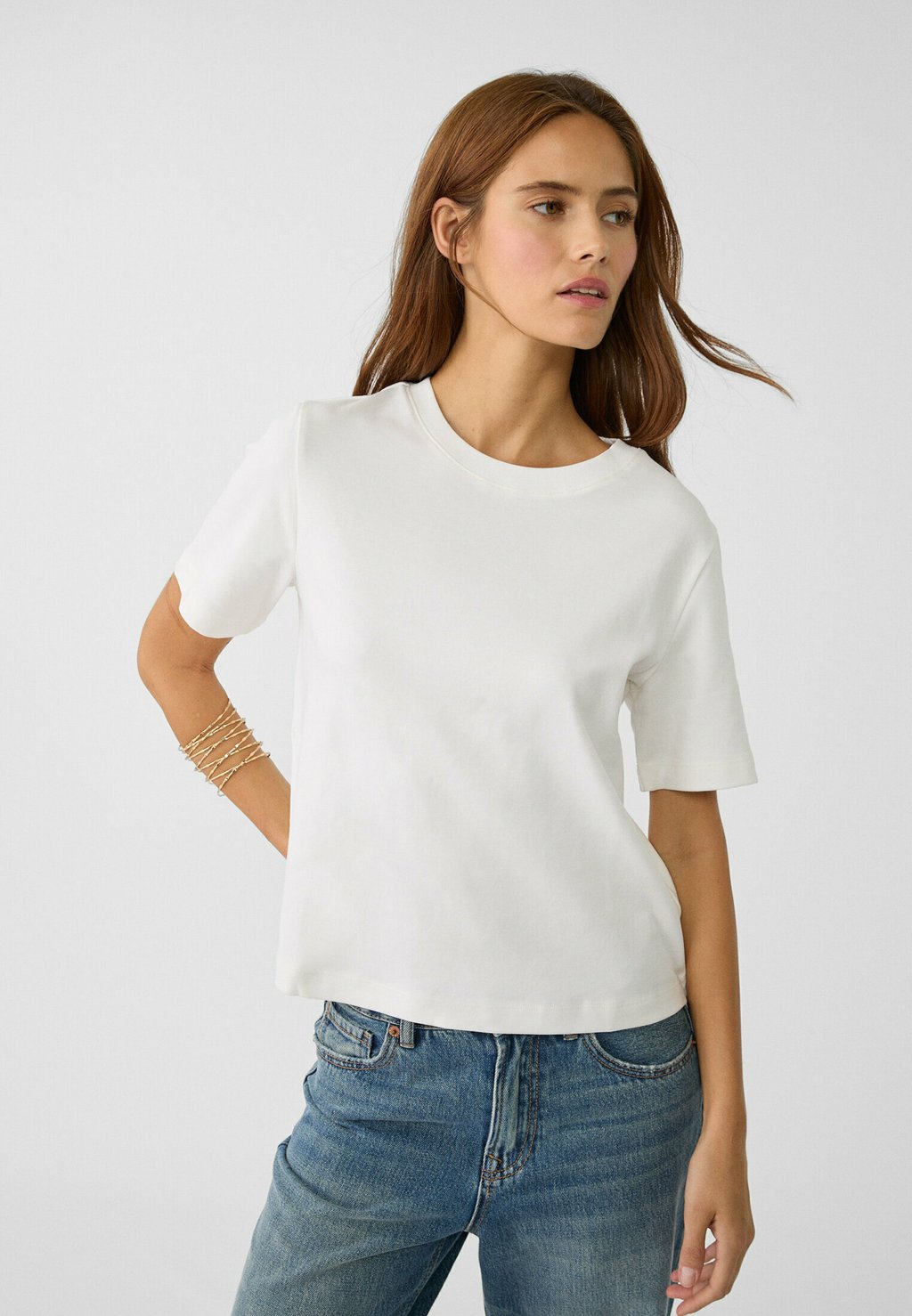 

Базовая футболка REGULAR FIT Stradivarius, белый
