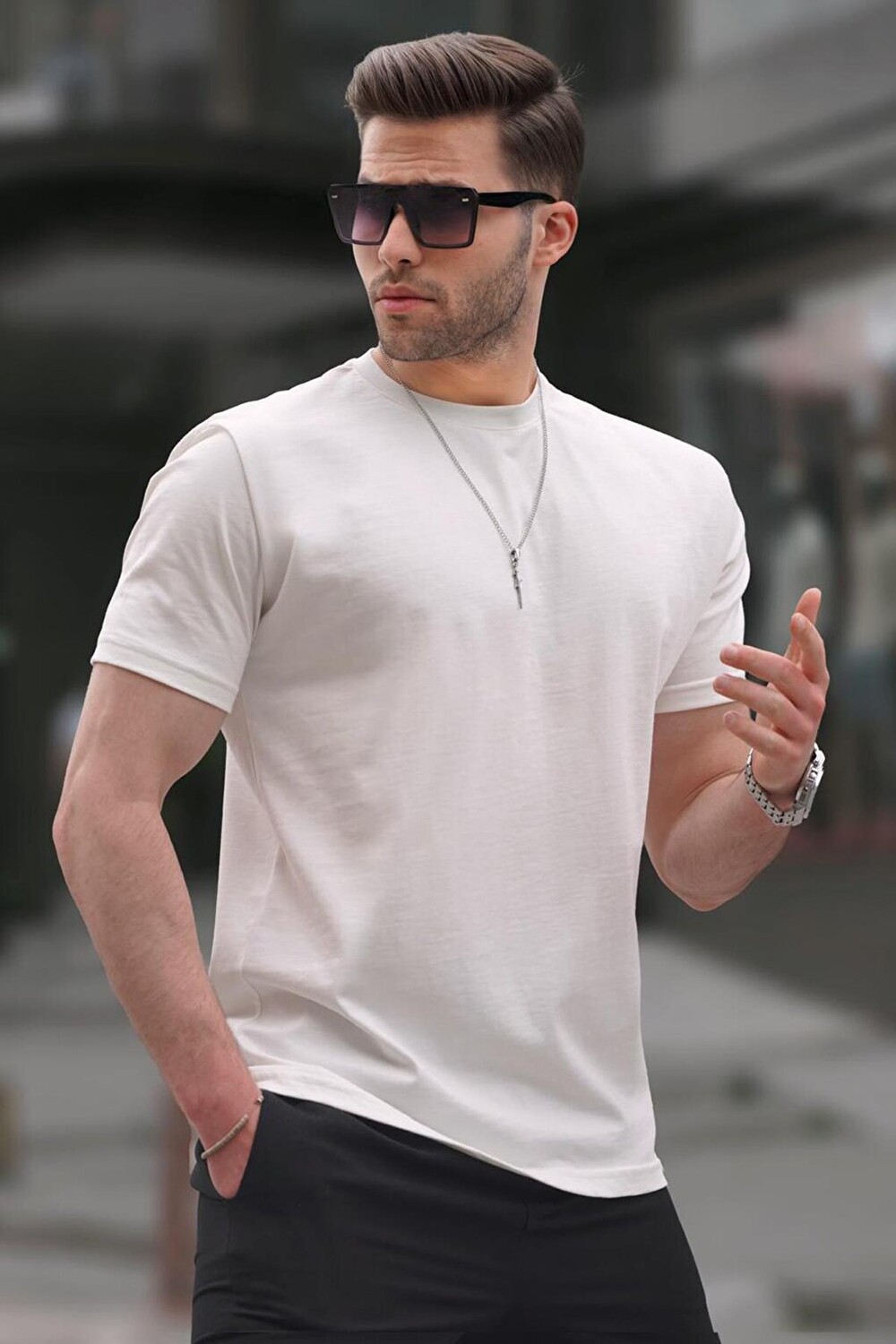 

Базовая мужская футболка Ecru Regular Fit 6131 MADMEXT