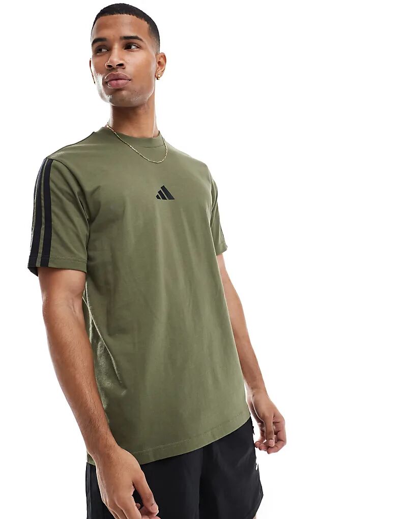 

Футболка adidas Performance essentials single jersey с тремя полосками зеленого цвета