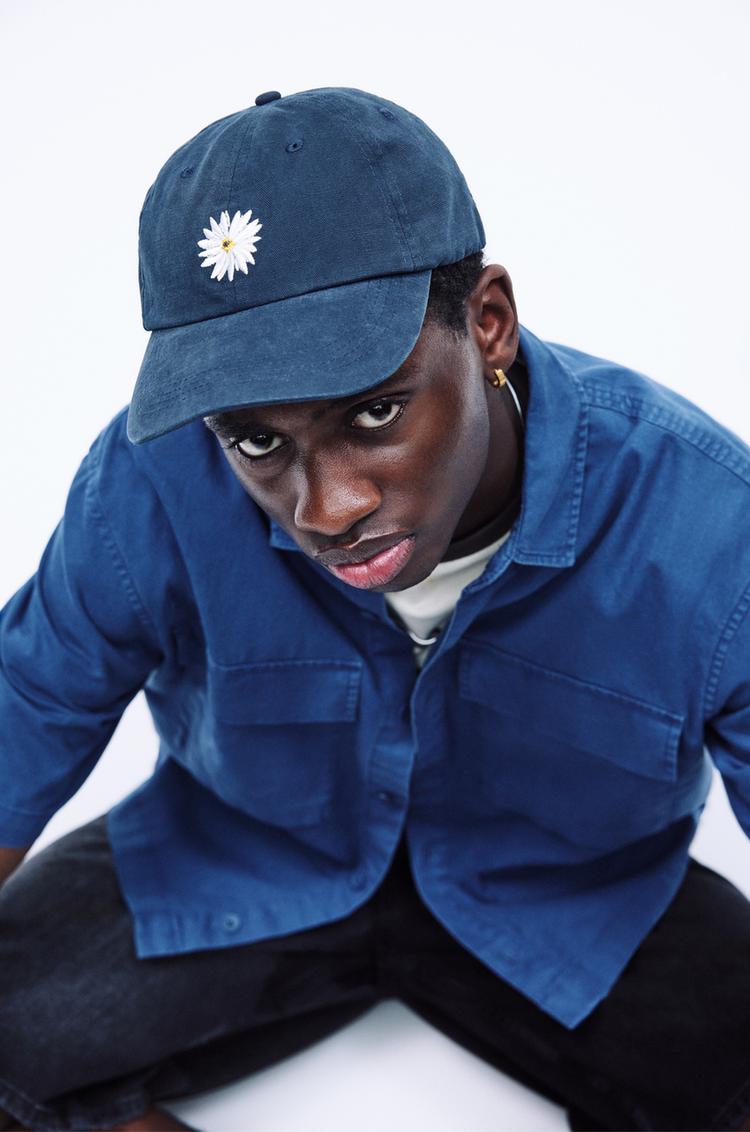 

Шапочка-Ромашка Pull And Bear, синий
