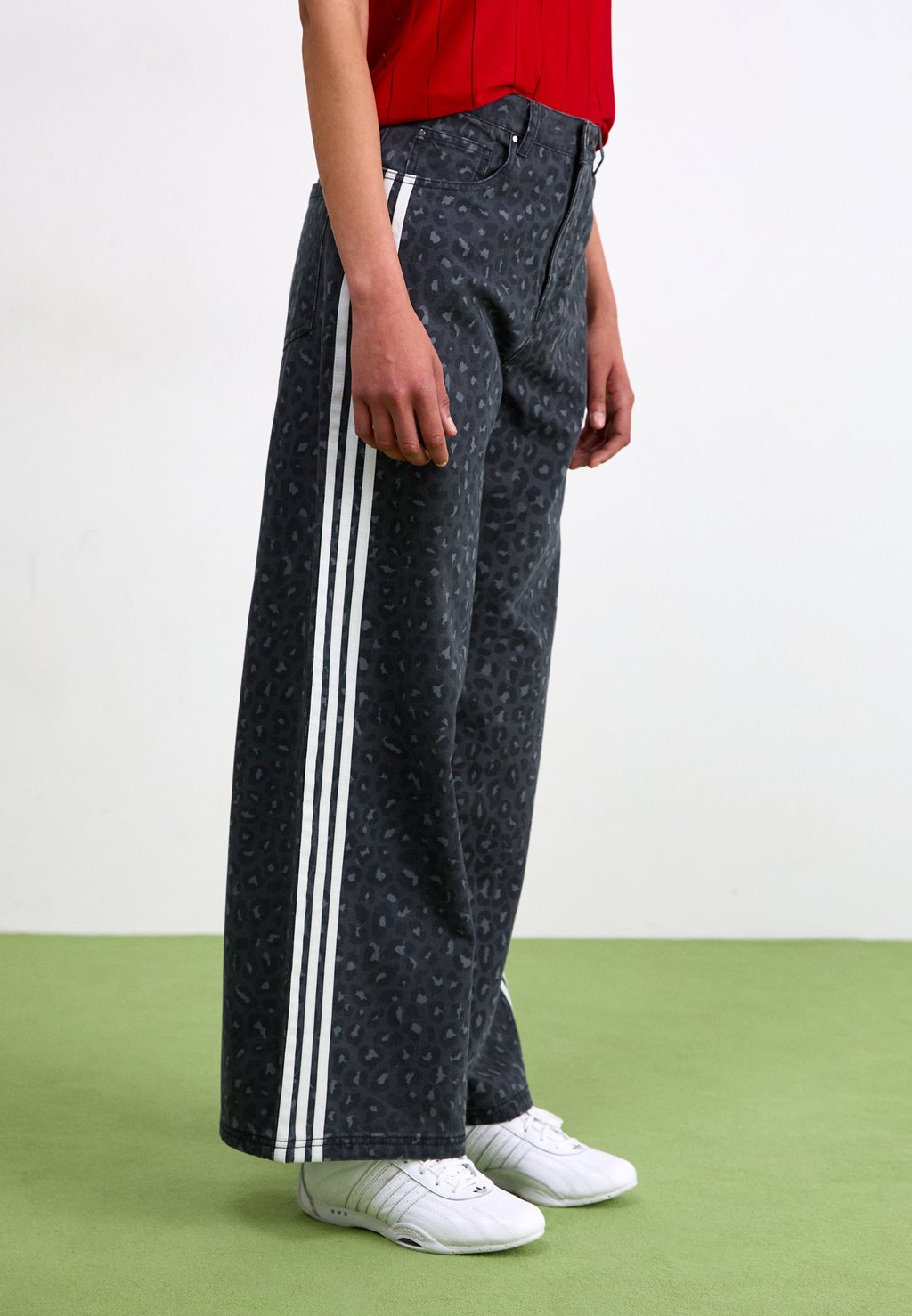 

Джинсы свободного кроя LOOSE PANTS Adidas Originals, черный