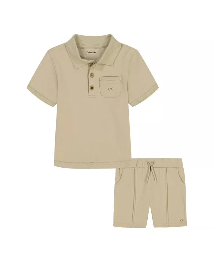 

Детский комплект для мальчиков: поло и шорты на резинке (2 предмета) Calvin Klein