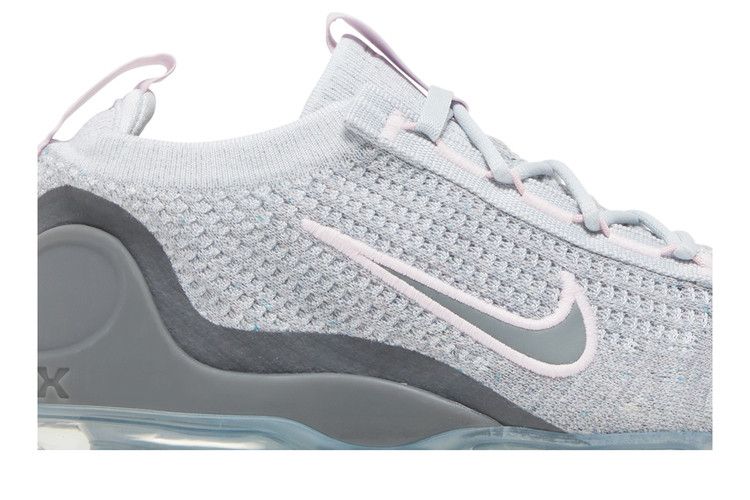 Кроссовки Nike Air VaporMax 2021 Flyknit GS 'Pure Platinum Pink Foam', белый — фото 3