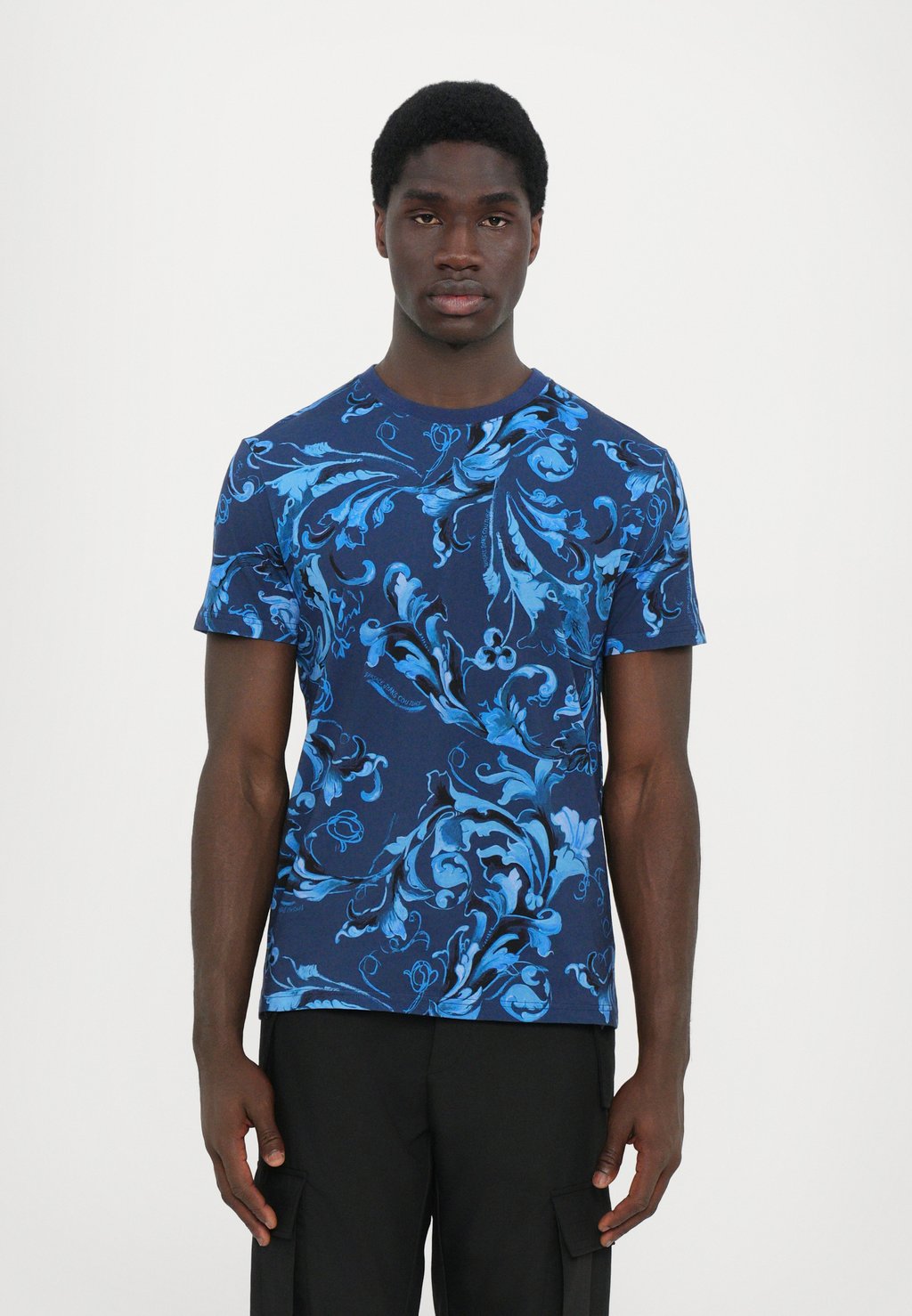 

Футболка с принтом ALL OVER Versace Jeans Couture, синий