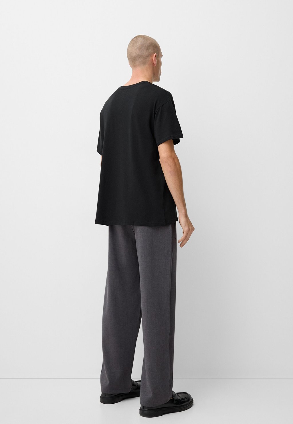 

Спортивные брюки TAILORED Bershka, серый