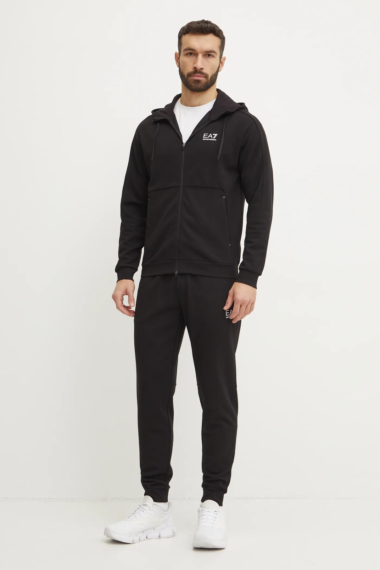 

Спортивный костюм Ea7 Emporio Armani, черный