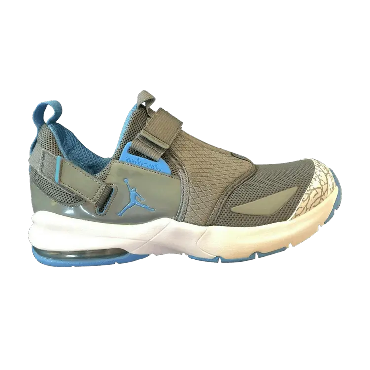 

Кроссовки Air Jordan Jordan Trunner 11 LX 'Grey University Blue', серый