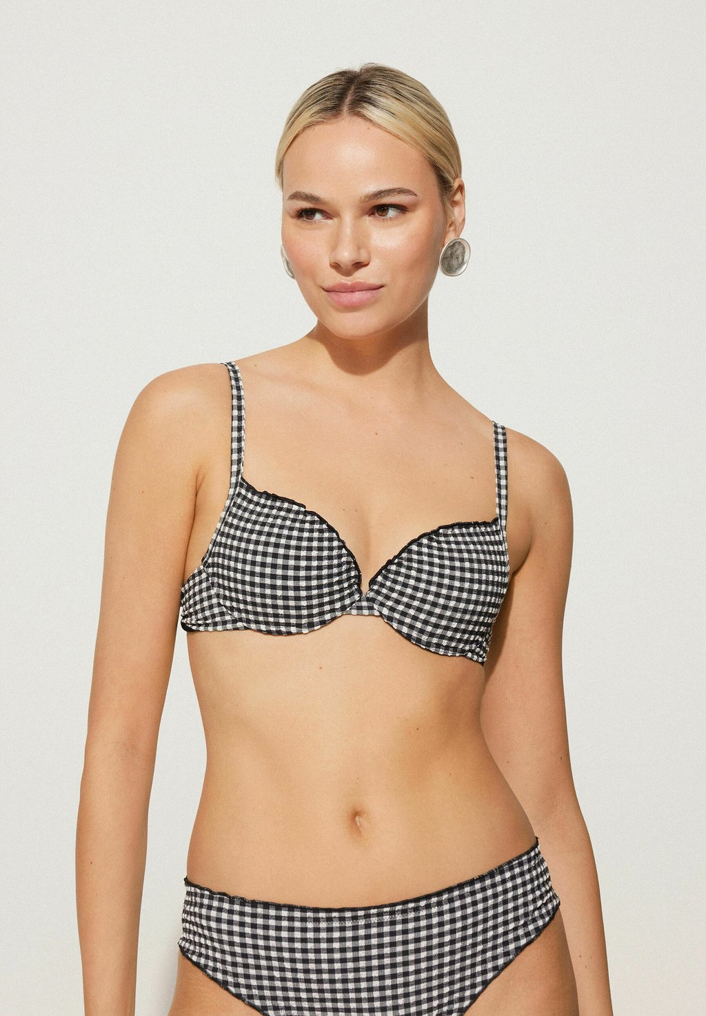 

Верх бикини Tezenis, черный