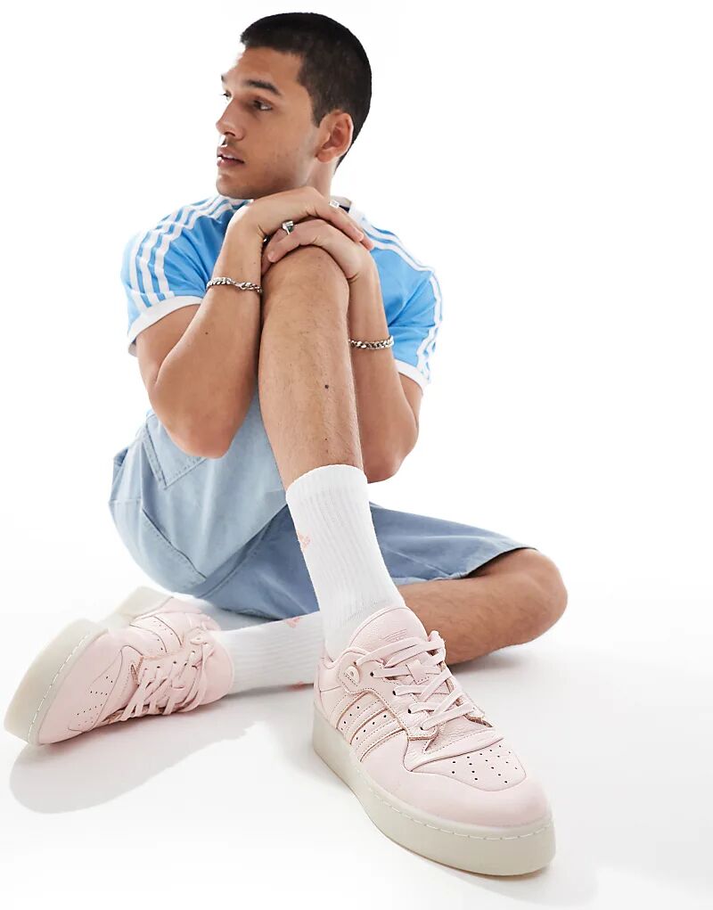 Кроссовки Rivalry Lux Low песочно-розового цвета adidas Originals — фото 3