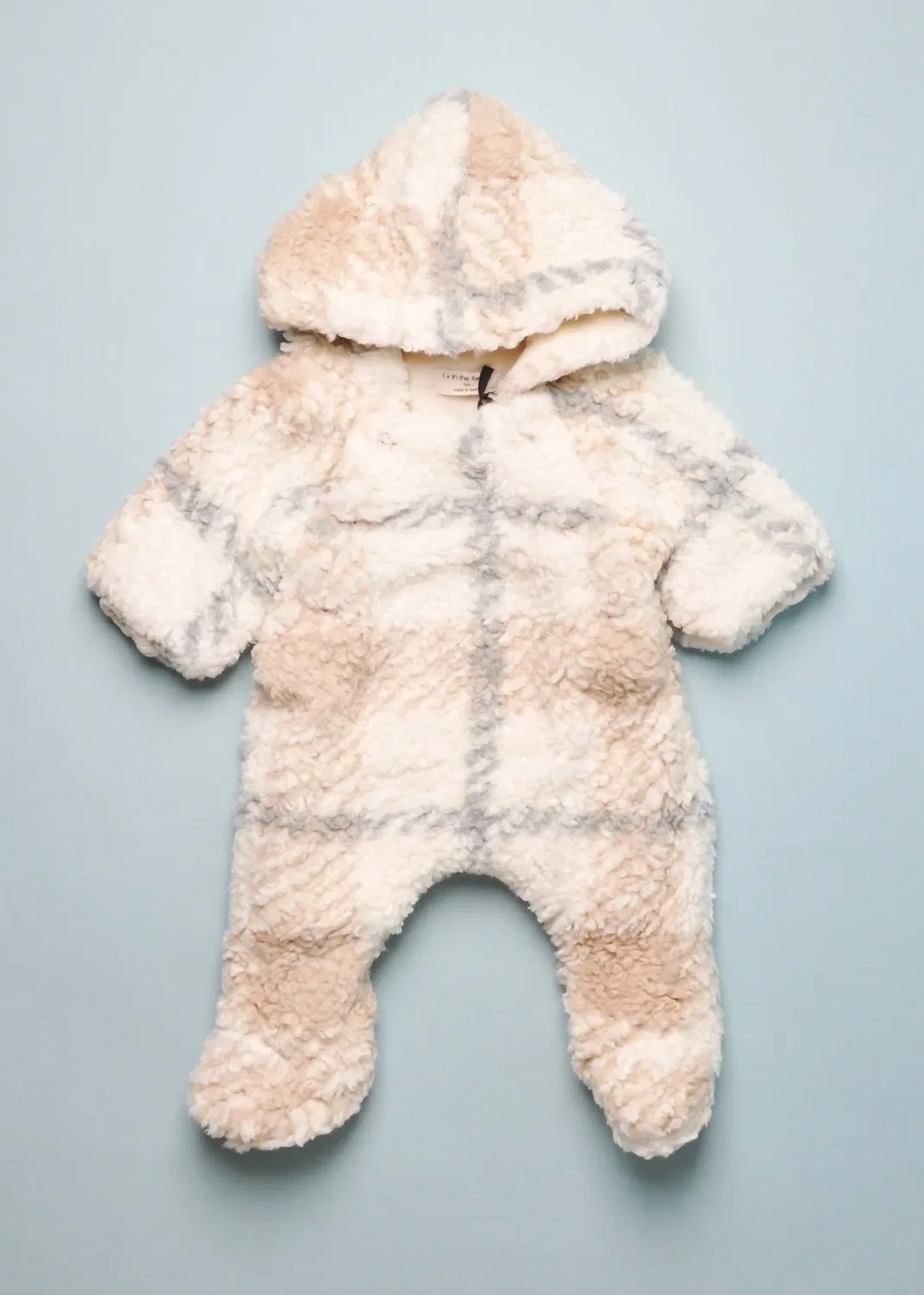One More In the Family Kid's Cugat Polar Suit In Ecru — фото 3