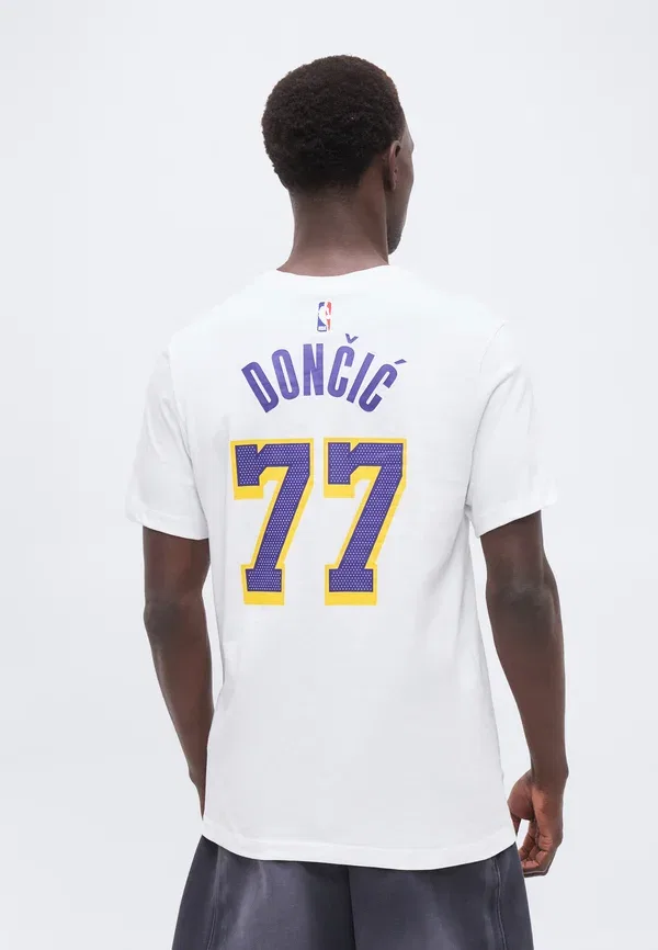 Футболка Nike Performance Los Angeles Lakers Luka Doncic Club Wear, белый