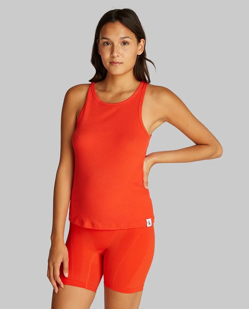 

Футболка облегающего кроя из 100% ХЛОПКА Calvin Klein, красный