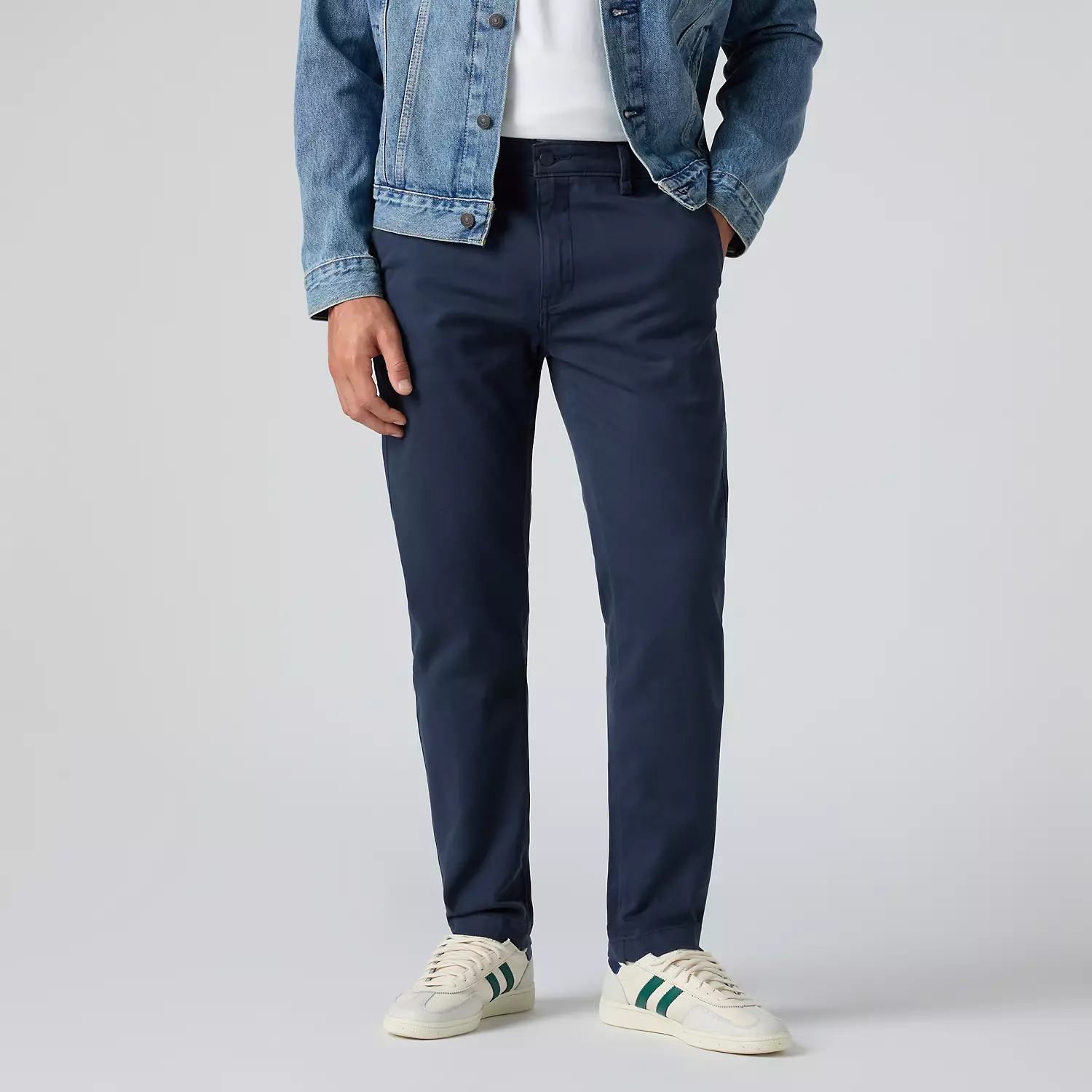Levi's xx чиносы стандартного зауженного кроя мужские брюки, цвет Baltic Navy Garment Dye - Blue — фото 2