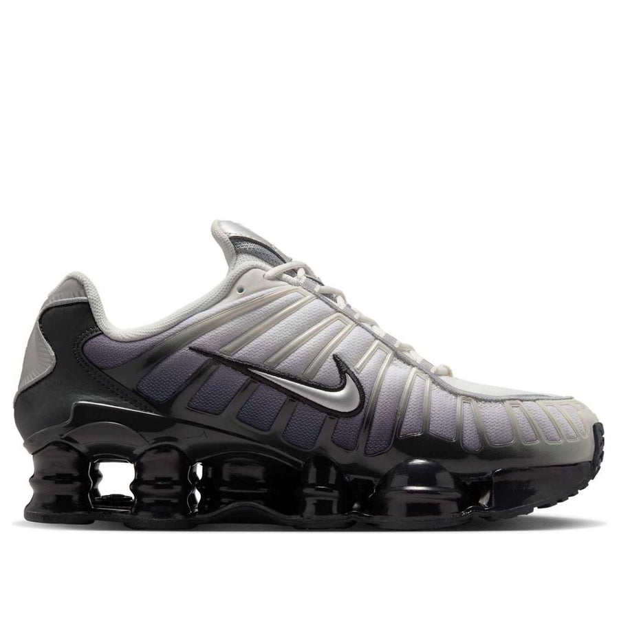 Кроссовки (WMNS) Nike Shox TL 'Off Noir Metallic Silver', серый — фото 2