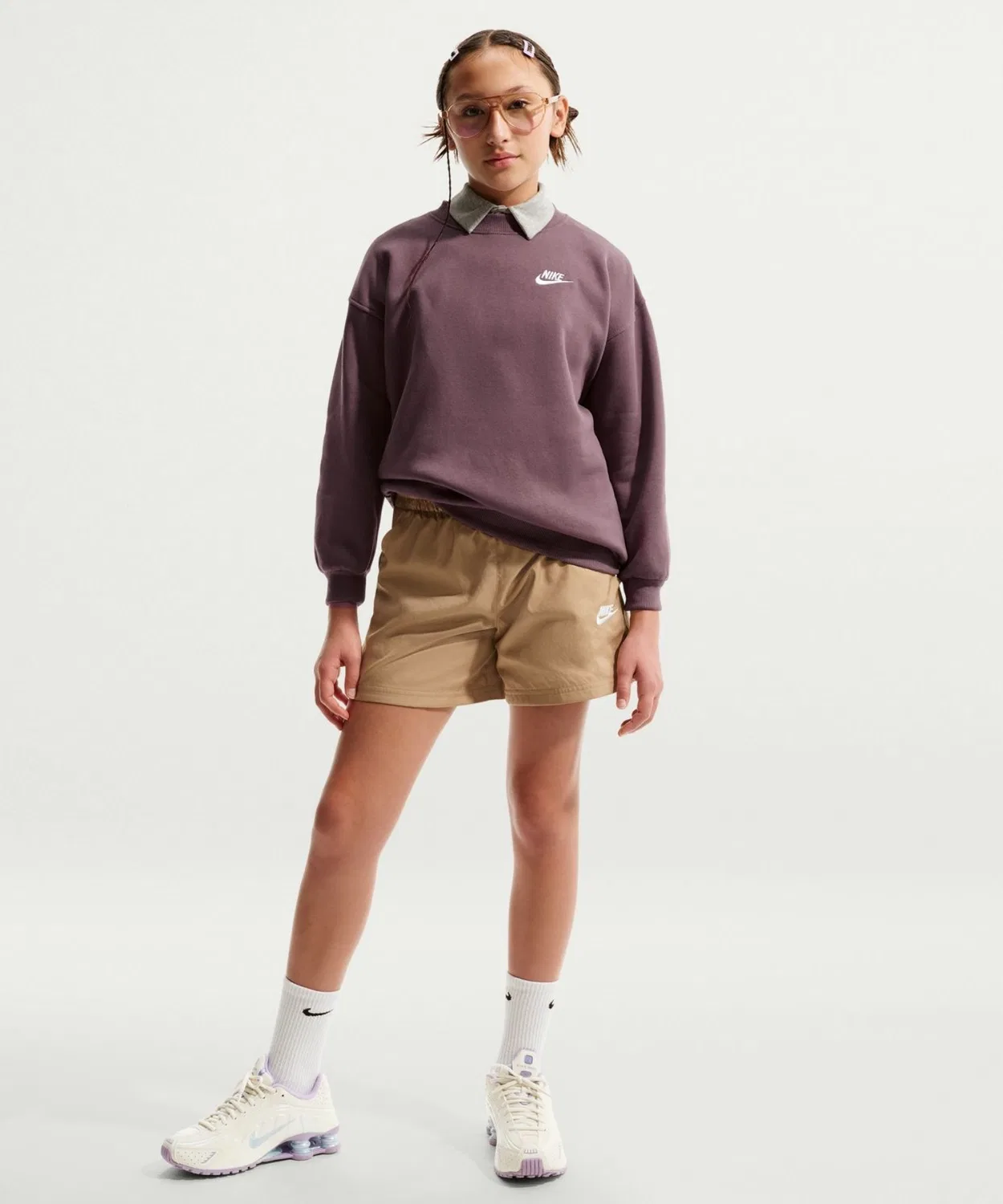 Свитшот оверсайз Nike Club Fleece с логотипом, коричневый — фото 4