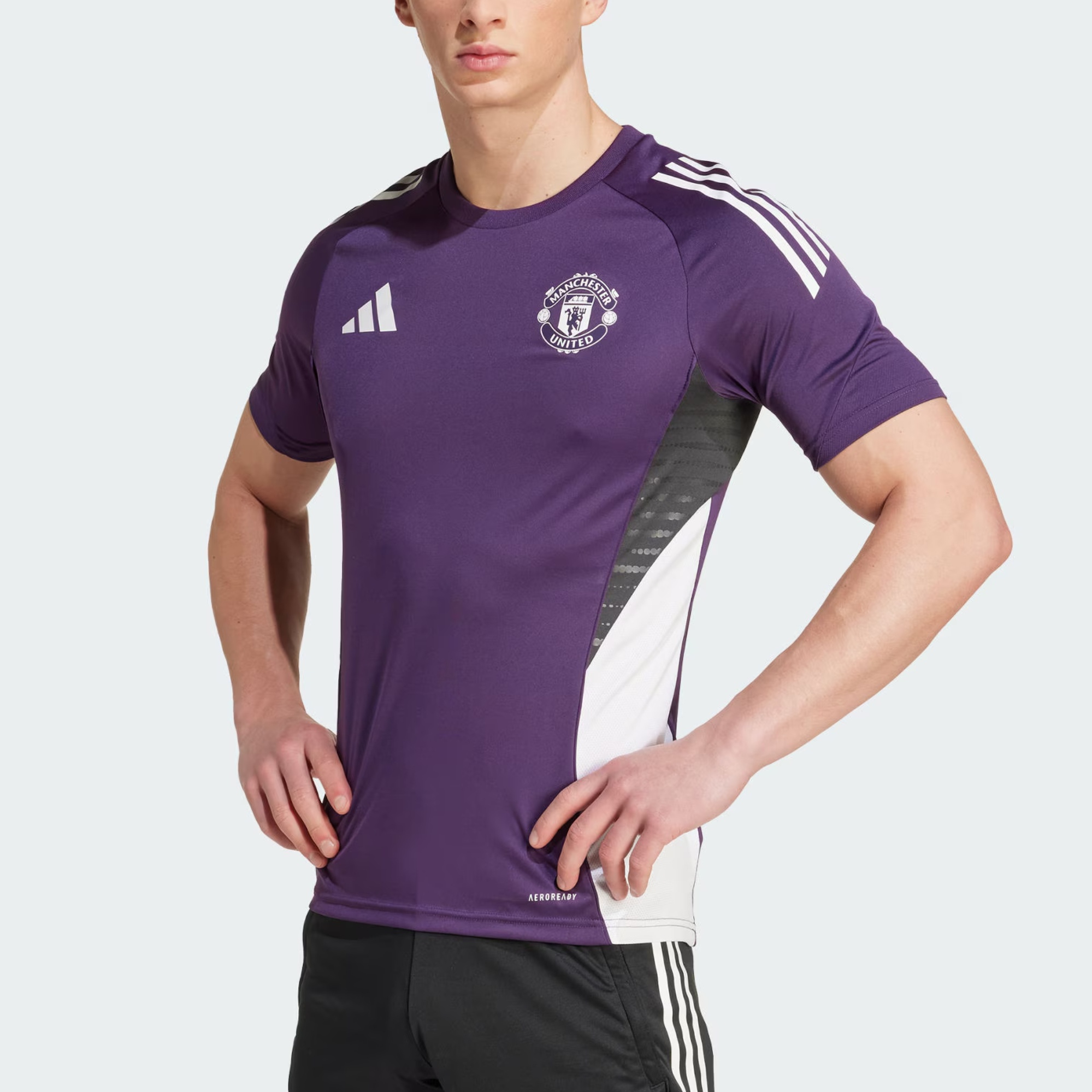 Футболка Manchester United Theatre of Dreams Tiro 25 Competition мужская Adidas, фиолетовый/белый/черный — фото 3