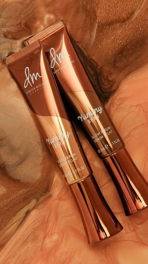 Идеальная осветляющая сыворотка под макияж, 32,5 мл Danessa Myricks Beauty, Yummy Skin Glow Serum in Main Squeeze — фото 2