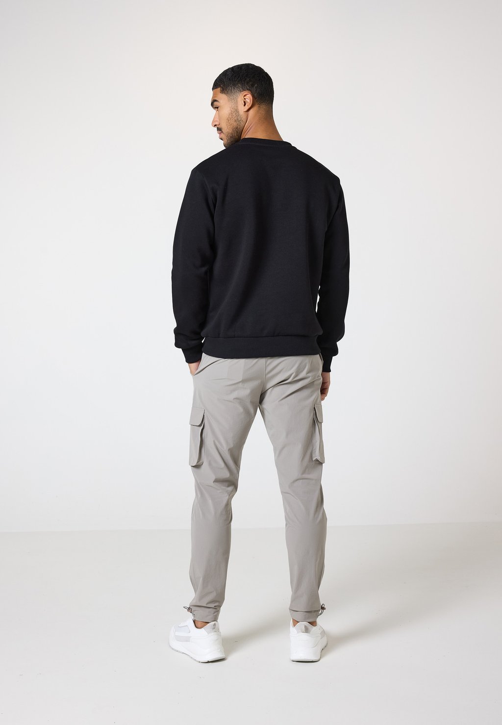 

Толстовка DRIP GRAFFITI TEDDY CREWNECK CLOSURE London, черный