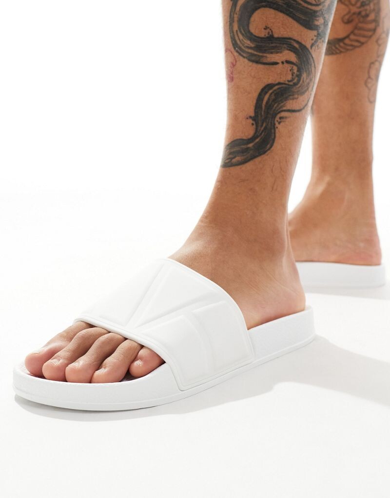 

ASOS DESIGN – Белые мюли