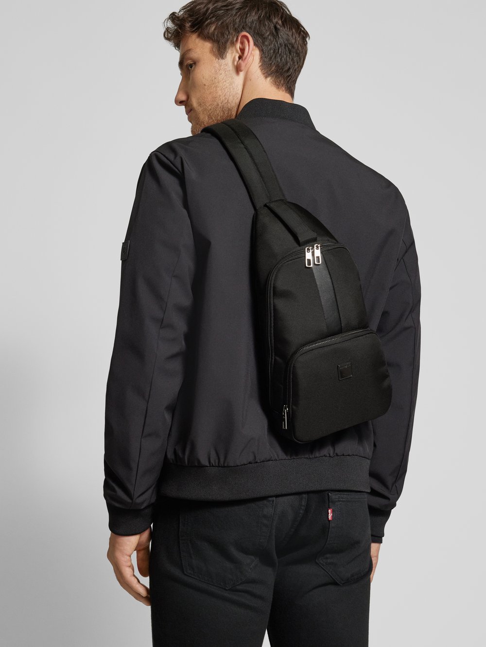 

Сумка через плечо с нашивкой-лейблом SAMSONITE, черный