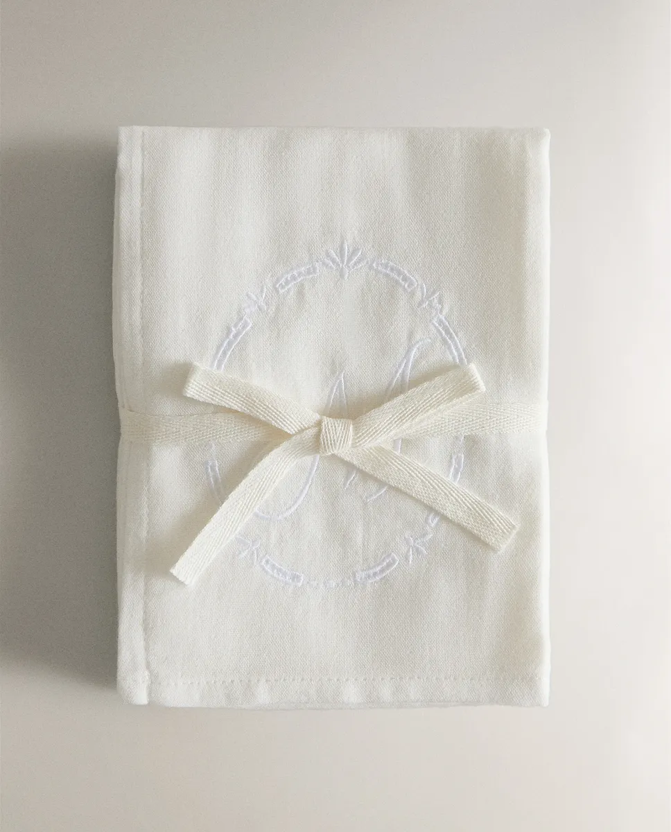 

Упаковка детских муслиновых полотенец с вышитой буквой (2 шт.) Zara Home, Letter M