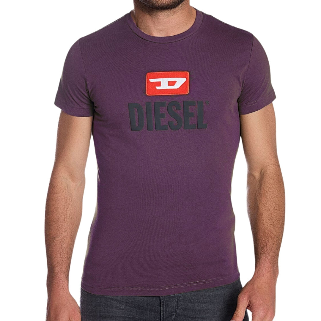 

Новая темная футболка с ярким логотипом Diesel, фиолетовый