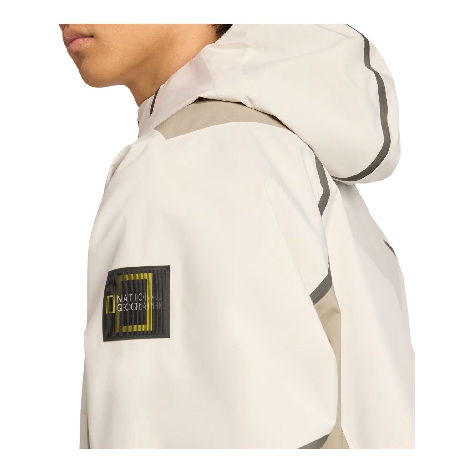 Дождевая куртка Adidas x National Geographic Climaproof, азиатский размер, цвет 'Alumina Silver Pebble' — фото 4