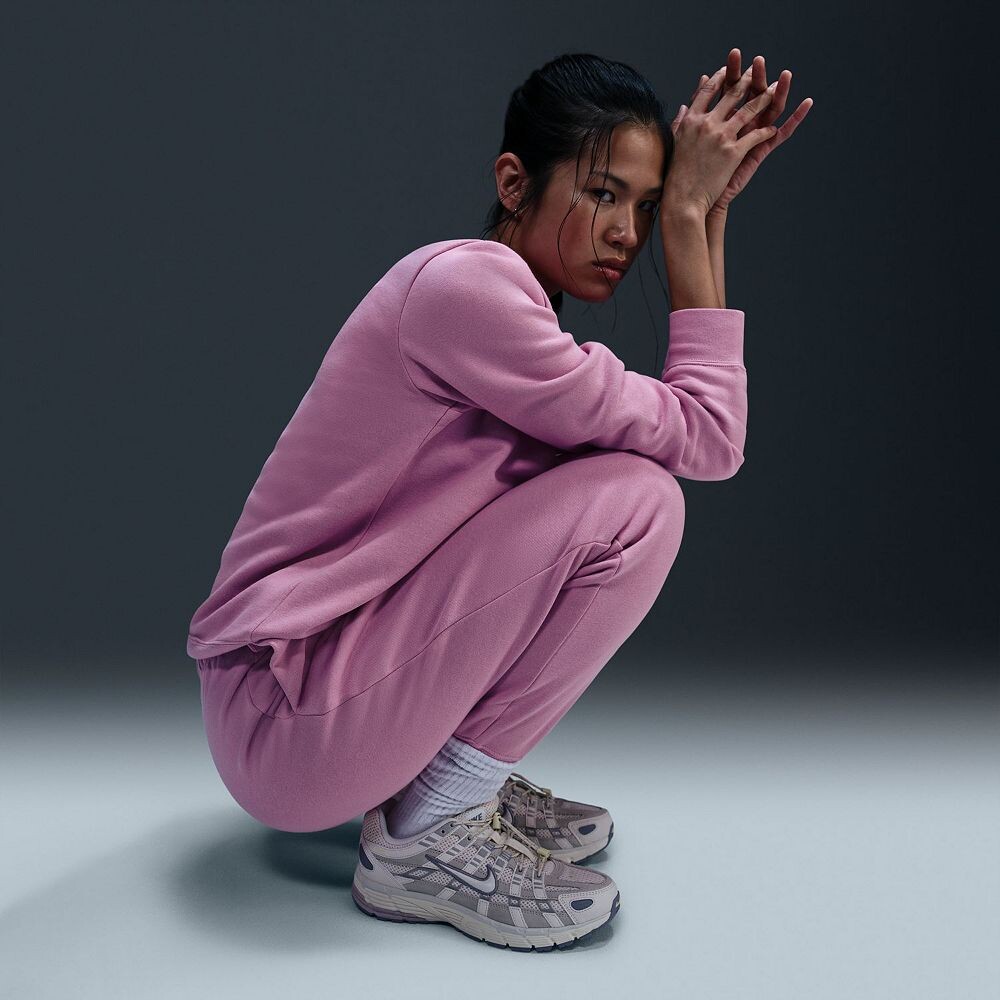 Женские флисовые джоггеры со средней посадкой Nike Sportswear Club, цвет Birch Heather — фото 3