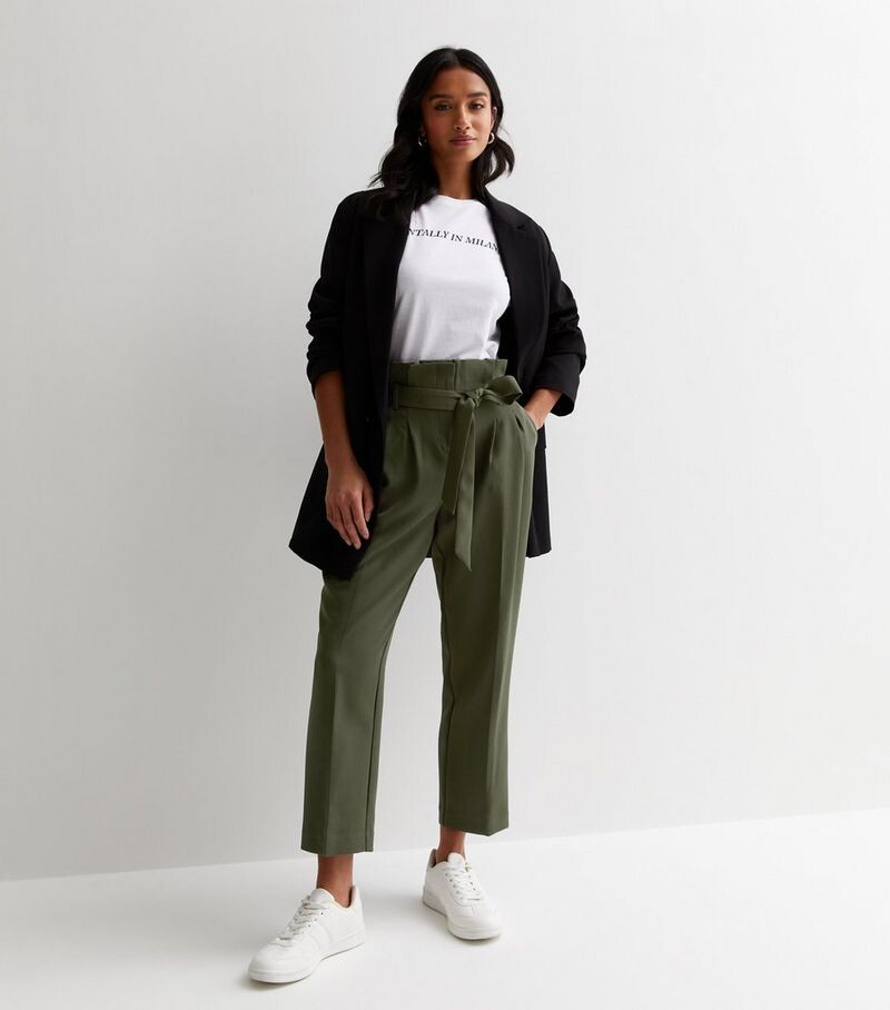 

Брюки Petite цвета хаки в бумажном пакете New Look, хаки