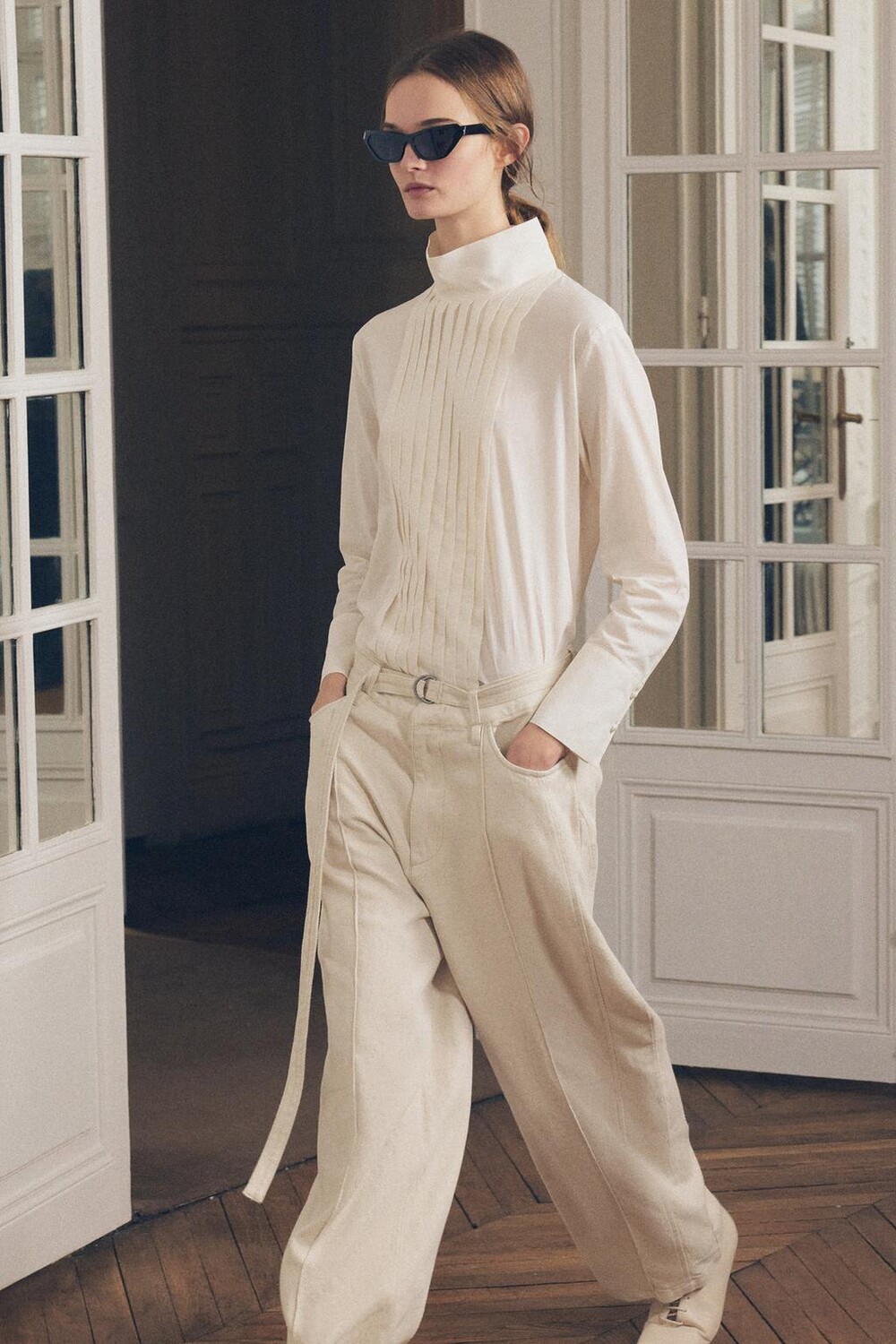 

Прямые джинсы со средней посадкой ZARA, экрю