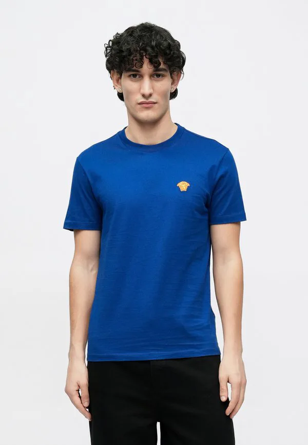 Компактная футболка с изображением медузы в стиле поп-музыки. Versace, Bright Midnight Blue — фото 3