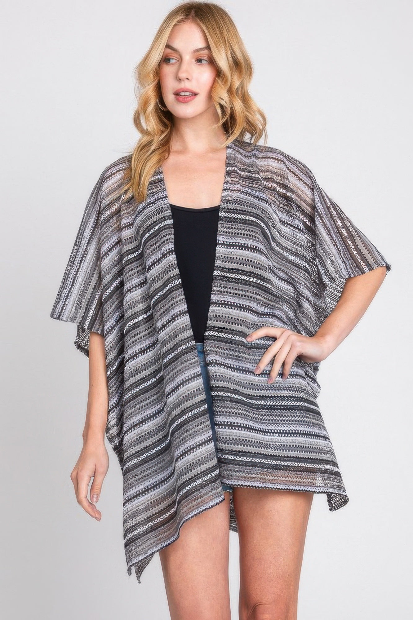 

TRUEDAMES Вязаная крючком накидка с открытой передней частью в разноцветную полоску