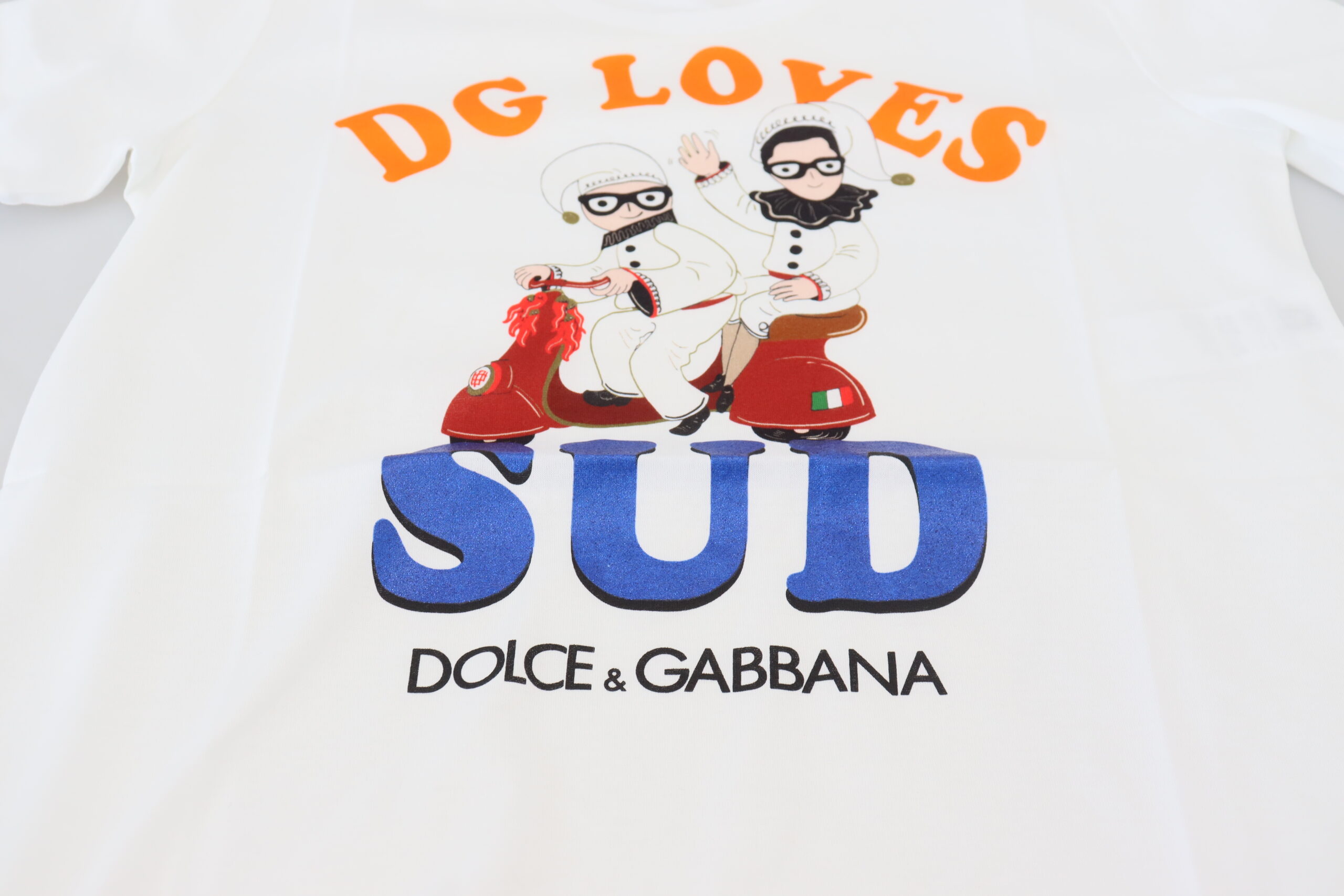 Элегантная белая футболка с круглым вырезом и красочным принтом Dolce & Gabbana — фото 4
